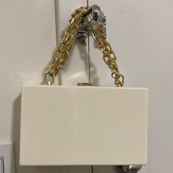 NWOT Cream Rectangular Acrylic Bag with GoldTone Triple Chain Top Handle. - Picture 2 of 7